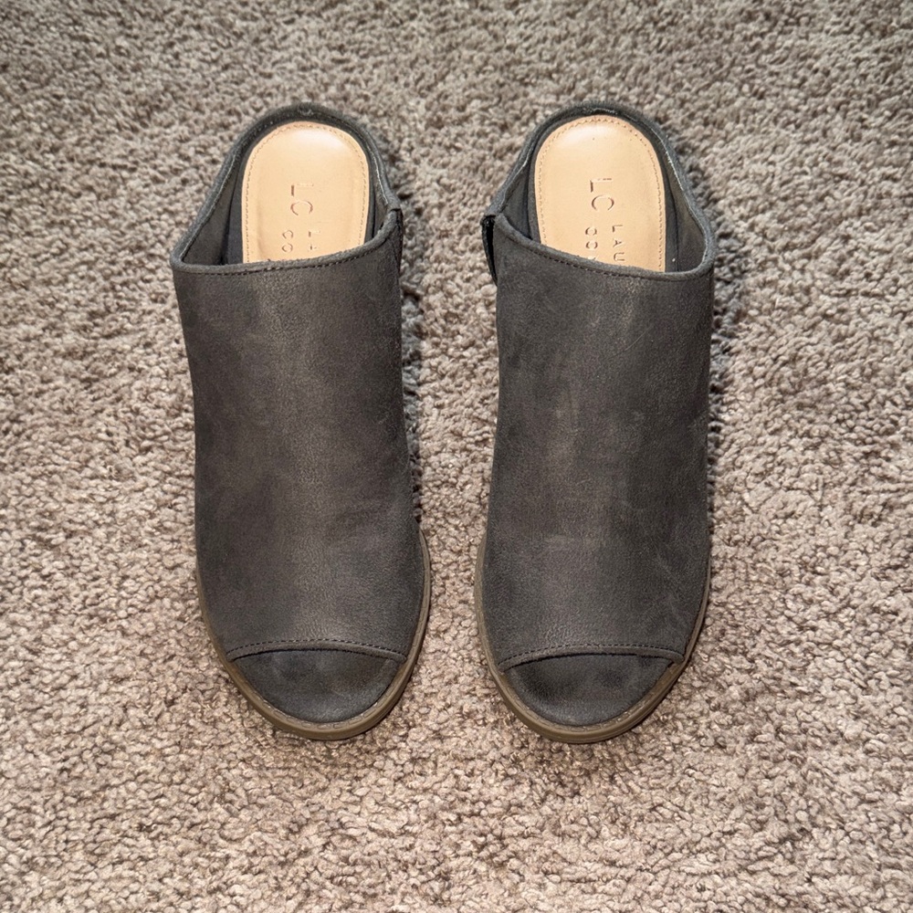 LC Lauren Conrad Gray Peep Toe Heels